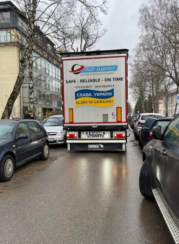 Lietuvos teismų bendruomenė surinko ir perdavė paramą kolegoms iš Ukrainos