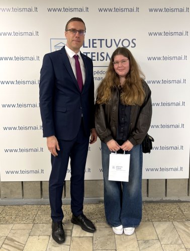 Klaipėdos apygardos teisme apsilankė projekto „Diena su teisėju“ dalyvė